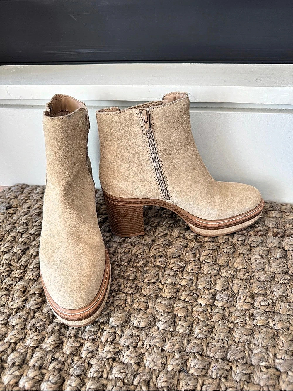 Fabulous Steve Madden Seamless Leather Ankle Boots US 8.5